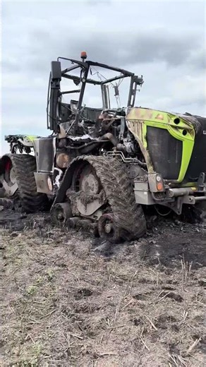 CLAAS Tractor ENGULFED in Flames! 😱🔥#tractor#rurallife#fire#harvest#farming#agriculture#viral#fyp