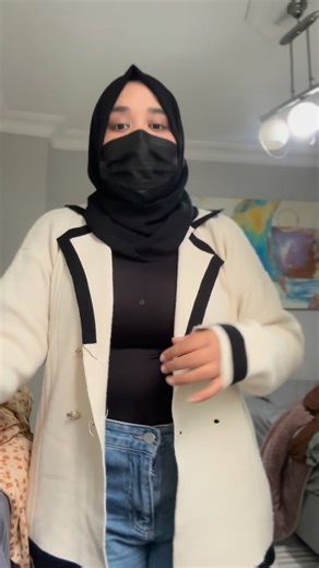 Sarah Naeem on Instagram: "Here’s a quick breakdown of the Türkiye Burslari Scholarships ✨ benefits 📄 required documents 📝 how to apply step-by-step https://turkiyeburslari.gov.tr Here is the link for the official website, so you can check all the details and apply directly from the source (no agents, no confusion). Save this reel if it helps 💛 Share it with someone planning to study abroad ✈️ #TurkiyeScholarships #StudyInTurkey #InternationalStudents #Scholarships2025 StudyAbroadTips Student