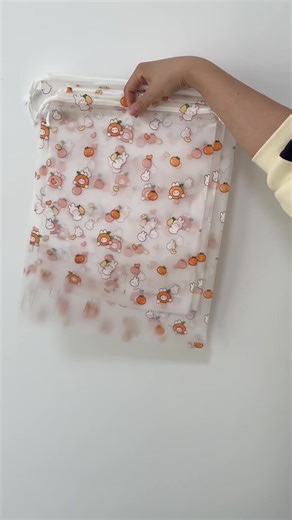 For summer trips, use this pull-out storage bag to organize your suitcase! #StorageBag #DrawstringBag