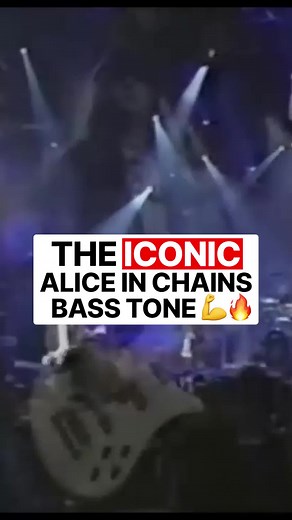 RIP Mike Starr. What an incredible player! In this clip, Ian gives quick run-through of the gear & technique used to emulate the iconic bass tone in Alice In Chains' 'Would?' 🤘🏻🔥 | ScottsBassLessons.com