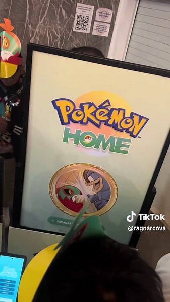 Hawlucha vs Machamp: Lucha Libre y Pokémon en un Evento