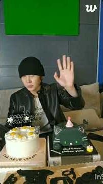 Billu ji is looking so cute 🥰💜💜💜💜💜💜💜💜💜💜💜💜💜💜💜 #bts #btsarmy #army #suga #minyoongi