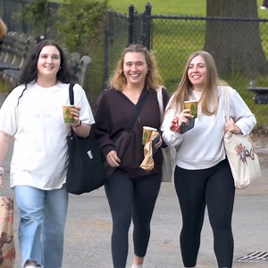 Strangers React to Explosive Farts in Central Park 💨🤣 | HumorBagel