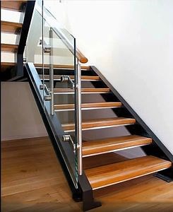 [Hot Item] Decorative Design Plate Beam Straight Indoor Stairs with Wooden Tread for Indoor Use