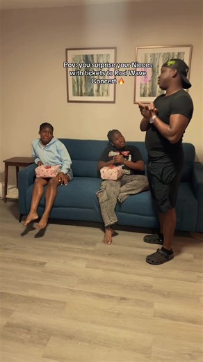 Got tired of them living the moment through my Whatsapp Status , Tik Tok vids or snapchat so today I wanna bring this moment to reality for them ❤️ they my hearts and I always want them to know that I always want them to experience the same things of life and this world desire as me or even more 💯 enjoy yall Redemption Experience 🥳 @Rod Wave #rodwave #redemptionexperience #fyp #foryou #miami