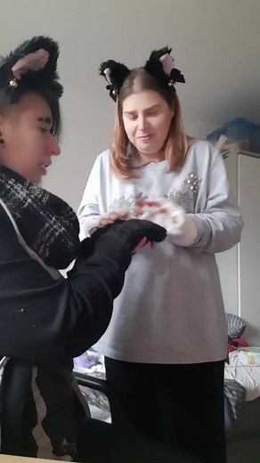 Engaging Activities with Friends in a Cozy Space