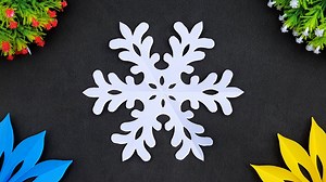 How to cut Christmas snowflake easy - Easy Christmas snowflake making ideas - Hanging Xmas snowflake #XmasSnowflakes #ChristmasCrafts #ChristmasDecor | Entertaining Arts