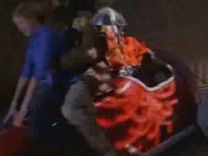 DON'T LOOK UNDER THE BED (1999) (8/10)