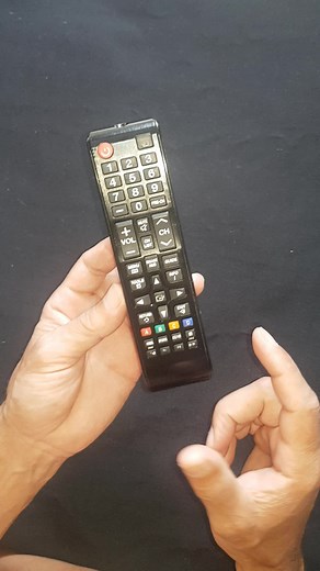 Como abrir controle remoto infravermelho Samsung universal TVs Smart TV 2K 4K UHD BN59-01199F etc... #tiktok #tiktokindia #fyp #foryou