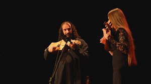 La Septime Estampie & Danse (ductia) “A ductia is an unlettered sound measured with an appropiate beat ....and they arouse the spirit of man to move according to the art wich they call dancing. A stantipes is an unlettered sound, having a difficult distinction of concords determined through puncta...because of its difficulty, it makes the spirit of the observer focus on it and often it diverts the minds of the rich from depraved thought. “ (Johannes de Grocheio – Ars musice – c.1300) Parte do sh