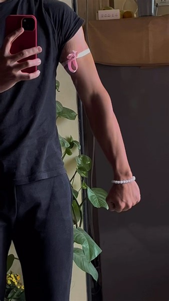 Divyam Batra | Ribbon adds 90% extra gains🎀 . . . . . . . . . . #gym #fitness #fitnessmotivation #preworkout #grind #bodybuilding #gymmotivation #muscle... | Instagram