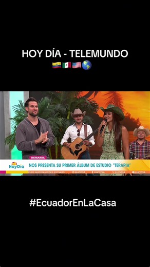 Que lindo fue llevar mi #TERAPIA y compartirla con todos ustedes! 🍷❤️‍🔥🎵 Gracias a todo el equipo de @hoydia recibirme con tanto cariño. Me encantó visitarlos, conversar un ratito AY PAPÁ #EcuadorenLaCasa 🇪🇨🚀✨! • • • #terapia #dayanara #ecuadorenlacasa
