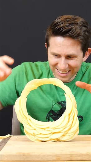 Stacking Pringles in a circle!