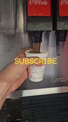 How to pour a drink correctly #shorts #recommended #cola