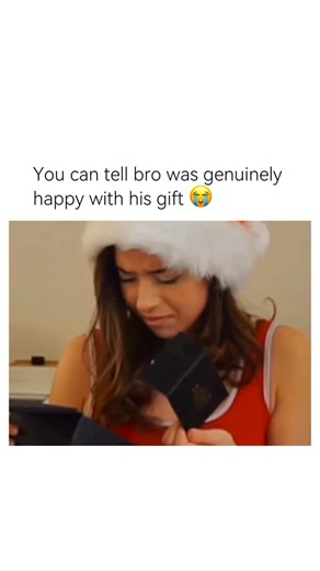 Streamconomics | The human body glows in the dark like a faint firefly! 😮✨ Chemical reactions inside us produce tiny amounts of light, but it’s 1,000 times... | Instagram