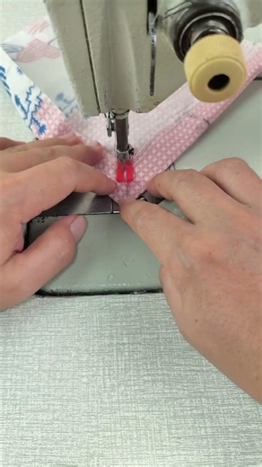 Easy Corner Sewing for Beginners 🧵🪡 #sewing #sewingtutorial #sewinghacks