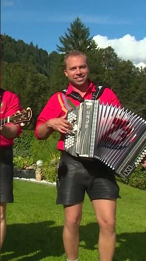 👆👆 Kennst du das Video "A Stückal Tirol" von Z3 - DIE DREI ZILLERTALER schon? #volksmusik #zillertal
