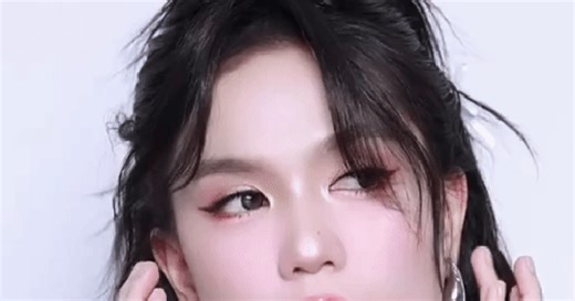Ngọc Trinh khoe dáng bốc lửa hút 13 triệu lượt xem