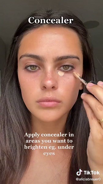 Beginner's Makeup Tutorial: Easy Steps for a Simple Look