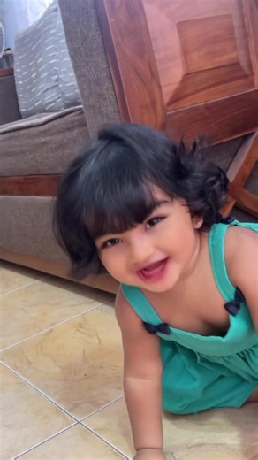 දැන් ඉතින් එක තැනක එක තත්පරයක් තියනවා කියන්නේ හීනයක් තමයි 🙈❤️😂 #foryou #foryoupage #viral #100kviews #cutebaby