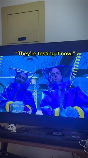 Is this an alien invasion? #Pluribus #seriesrecommendations #scifi #mustwatch #appletv