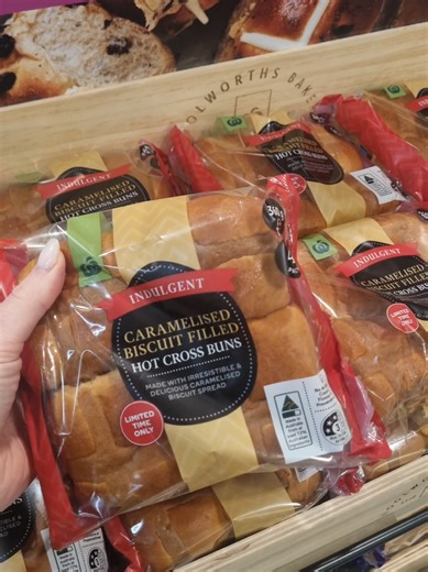 Vegan Biscoff Hot Cross Buns: Must-Try Recipe