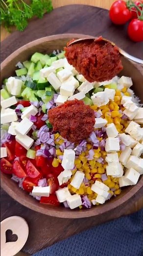 Bunter Reissalat mit Pesto-Dressing 📌 Rezept zum Speichern