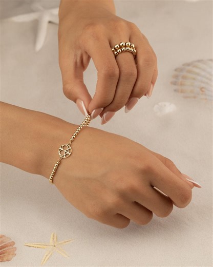 PEACE LOVE CHARM Beaded Bracelet • Valentines Day Gift • Dainty Heart Charm • Stretch Water Resistant • Mom Daughter Wife Girlfriend Gifts - Etsy