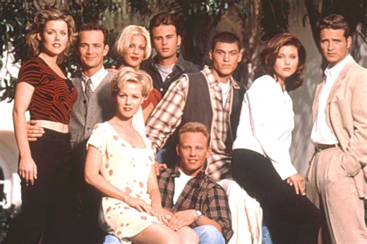 'Beverly Hills, 90210' star found cut-up photos of herself on set amid cast drama