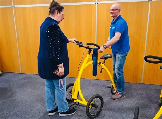 The Alinker on Instagram: "We see images of "In conversation with Wilco, from aggressive loss by NAH to inspiring recovery". “In these workshops I talked about my injury, my recovery to this day, and the important role of sport and exercise in it. And how I try to inspire hope and help other people who have suffered an accident or injury with my gained knowledge and experience. The #Alinker treadmill plays an important role in all of this, it could be tested in detail during the workshops. I was