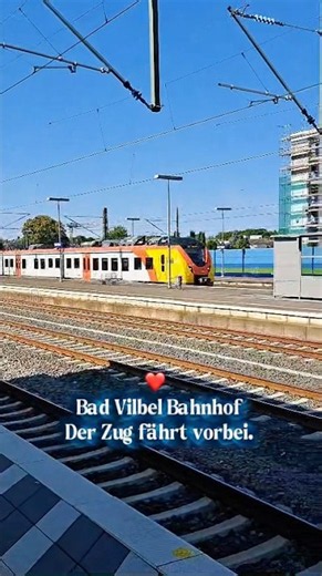 Bad Vilbel Bahnhof der Zug fährt vorbei.#travel#zug#badvilbel#shorts#reise#DB