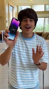 #shortsfeed #smartphone #comedyskits #subscribe #viral #iphone #giveaway #shorts