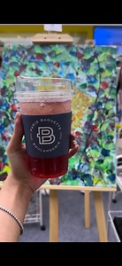 🎨🍹Sip. Paint. Unleash your inner artist!🎨🍹Join us for therapeutic art jamming sessions while indulging in a complimentary drink on us!😌Find out more: https://lendleasemalls.com/JemGoodEatsAndArtTreats | Jem