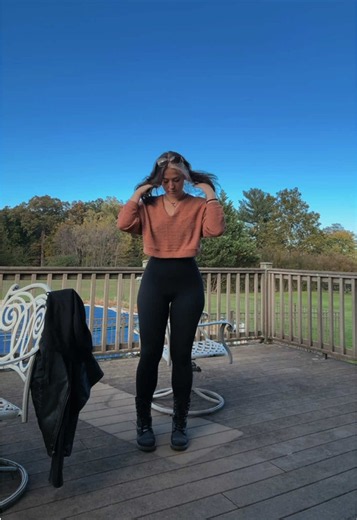 happy friday i’m in a great mood 🤪#happyfriday #ootd #nanny #hairstylist #fall