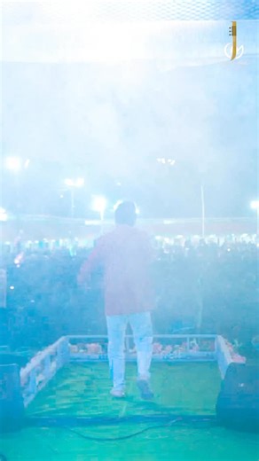 Jeet Gannguli on Instagram: "Music. Moments. Magic ✨🤍 #LiveWithJeetGannguli #Madness #Madhyamgram #Love #JeetGannguli"