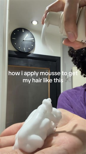 How to Apply Mousse for Beautiful, Frizz-Free Curls