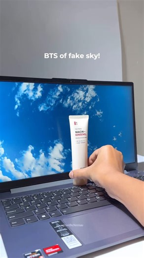 CHINNUU🌷͙֒ ~ UGC ⋆ 𐙚 ̊. on Instagram: "BTS of my ‘sky setup’ - laptop edition💻☁️ #setupvsshot #whatiseevswhatyousee #ugcshotideas #ugcvideo #ugcbts"