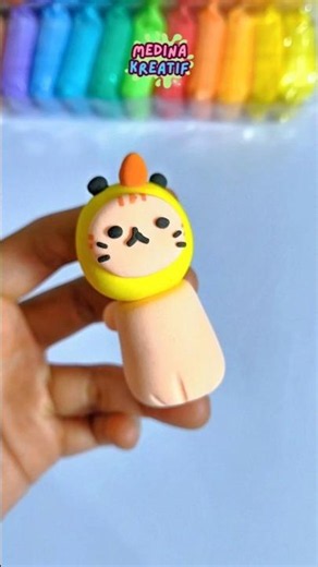 Easy cat with duck hat