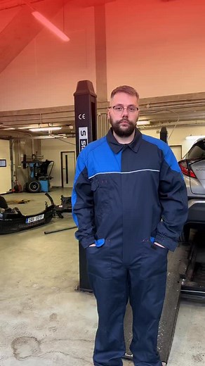  To je prostě zákon servisu! Jakmile si člověk převleče montérky, je klid. Ale jakmile se převlíkne do civilu, zavře a jde na záchod — fronta zákazníků až ven. Spořická 37, Praha-Dolní Chabry +420 603 335 900 | Max Drive Hub | Facebook