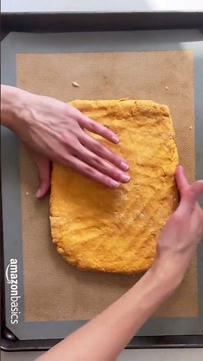 Celebrate the start of fall with these GORGEOUS Maple Glazed Pumpkin Scones! Ingredients: 2 1/4 cups