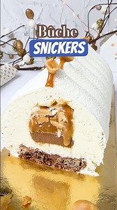 La bûche façon Snickers ultra-gourmande ! #christmas #buche #buchedenoel #recette #noel
