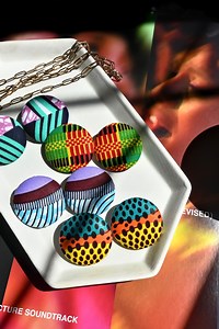 African Print Fabric Earrings: Afrocentric Ankara Button Earrings - Etsy