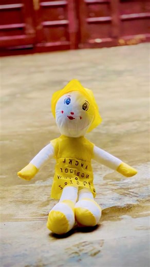 Yeh remote sach mein control kar raha hai #shorts #funny #hamzashahvlogz