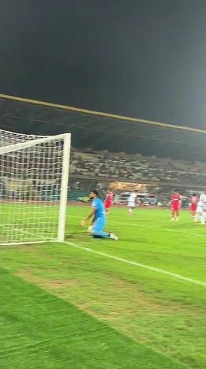 Messi Bouli levelled it from the spot, after being pulled down in the six-yard box. 🔛 #ISL12
