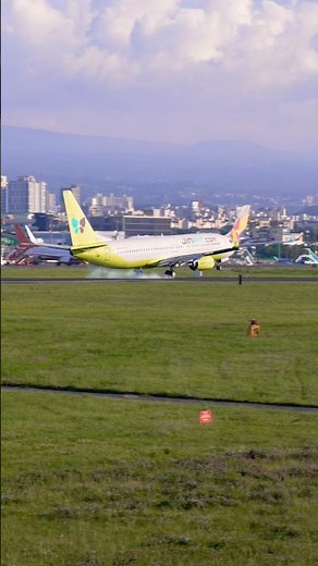 부드럽게 접지하는 진에어 Jin Air Landing CJU RWY 25 #제주항공 #착륙
