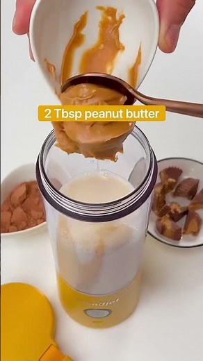Peanut Butter Cup Smoothie 🥜🍫 | Easy BlendJet Recipe!