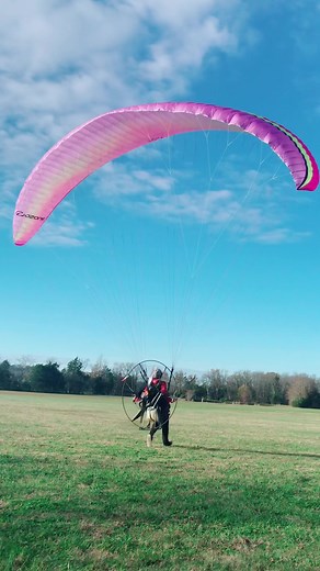 He just walks right up into the sky #paramotor #paramotorsport #paramotorgirl #scoutaviation #paramotoring #paragliding #paraglider #ozone #flying #aviation #aviationlovers #outdoors #trynewthings #foryou #learning #growing #nashvilleparamotor
