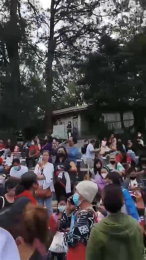 LOOK: Scene outside Baguio General Hospital and Medical Center earlier today, Oct. 9, 2025, following the earthquake. The public is advised to remain alert and observe all necessary safety precautions. 🎥 Au Revoir #Earthquake #BaguioCity #EarthquakeBaguioCity | Baguio Herald Express