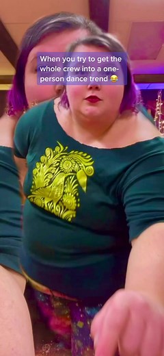 Thank you @alysyn_xoxo for this amazing dance trend 😂 #tubarão #viraldance #plussizeedition