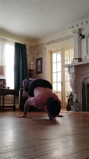 ground work vs parallettes. ground work is behind my parallette game